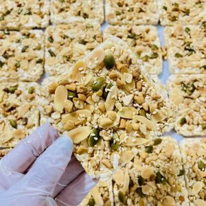 BÁNH GẠO LỨT NẢY MẦM - PHỦ HẠT